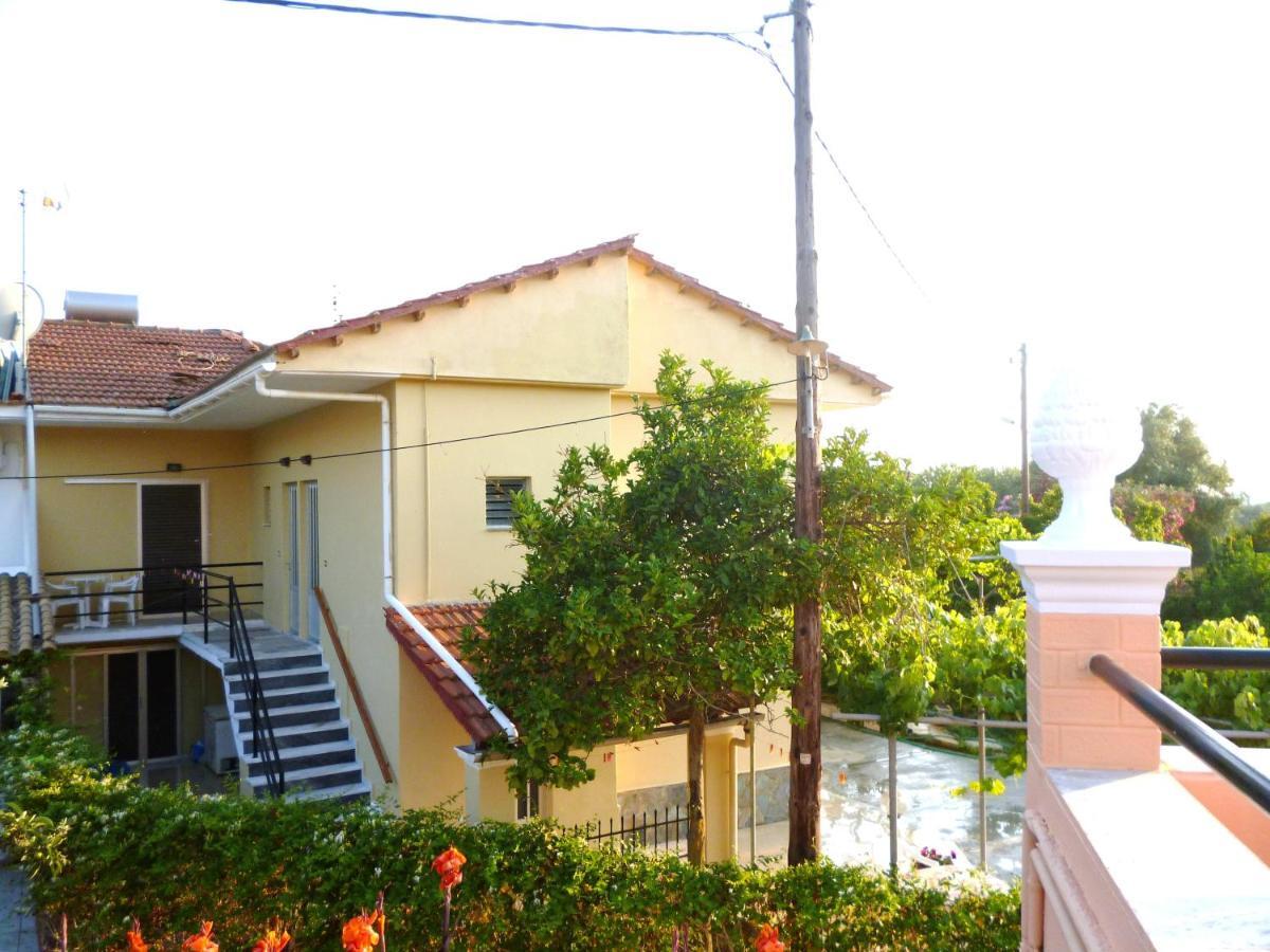 Giannis Apartment Agios Georgios Pagon Exterior photo